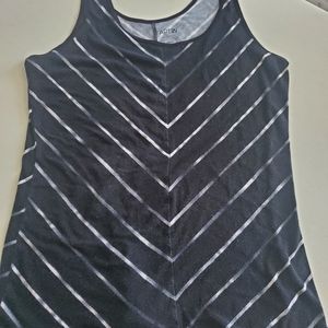 Apt 9 tank top, size L